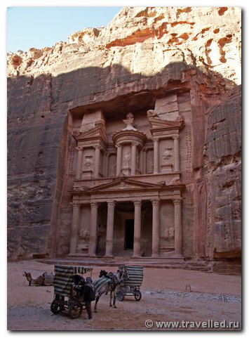 Petra. Treasury.  .  . ()
