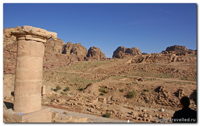 . Colonnaded street . ()